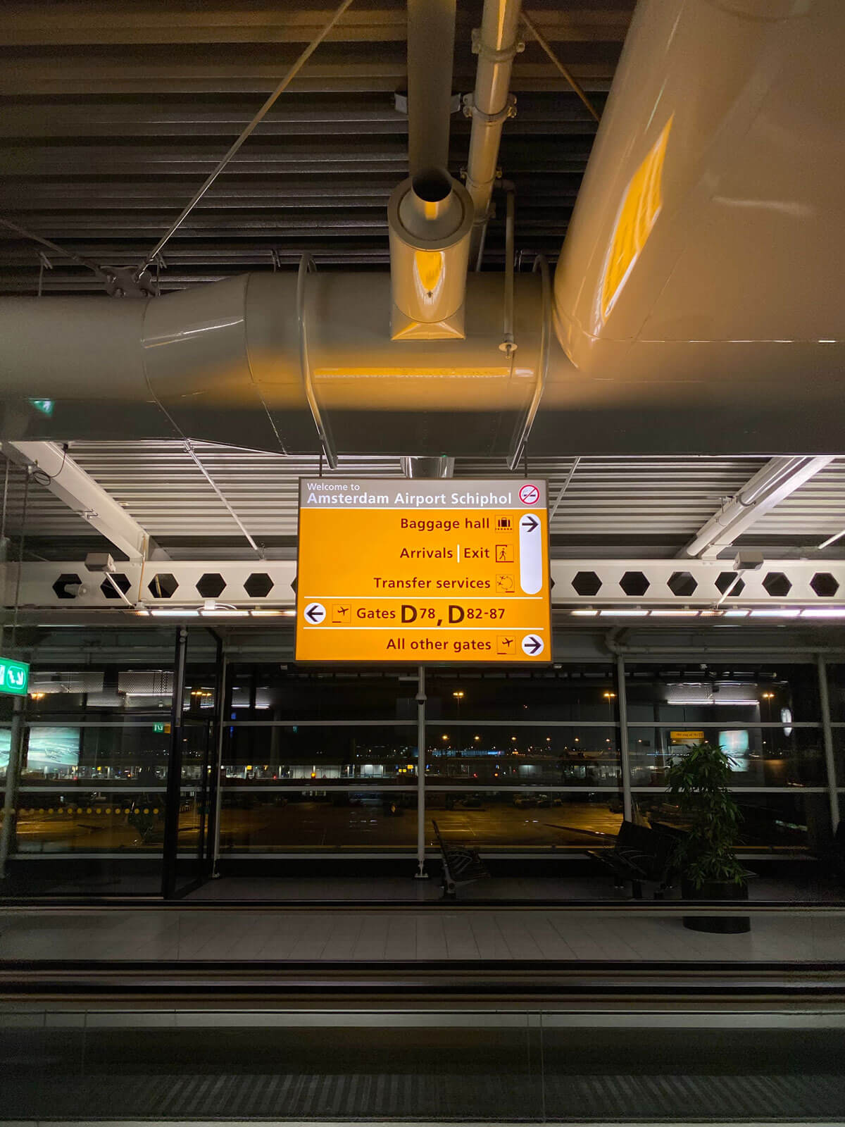 schiphol airport amsterdam
