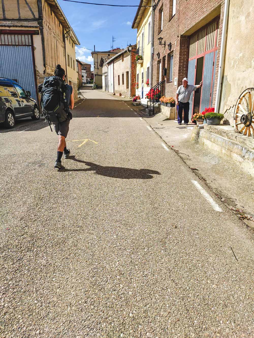 walking camino de santiago solo