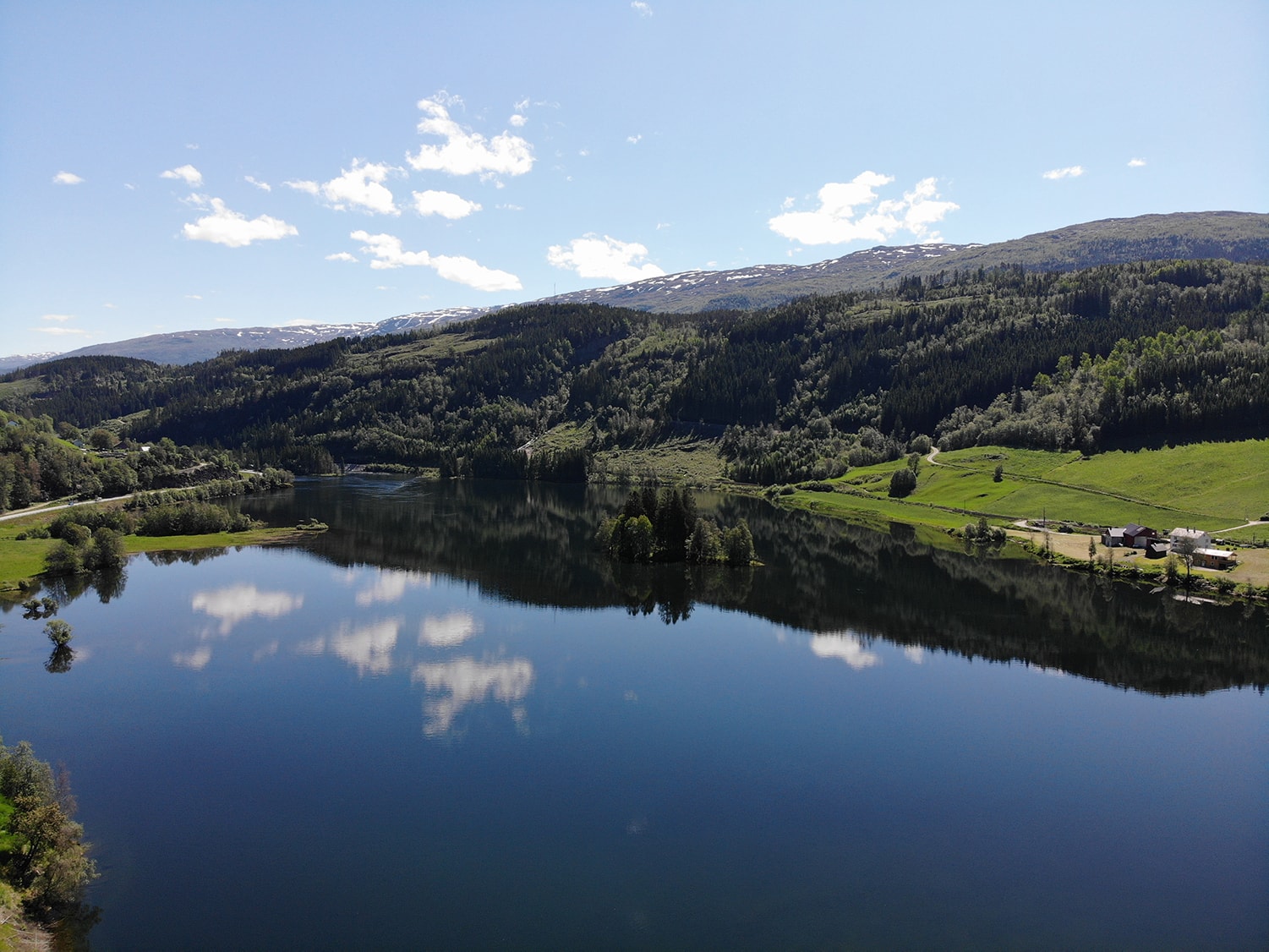 ROAD TRIP IN NORWAY DURING SUMMER