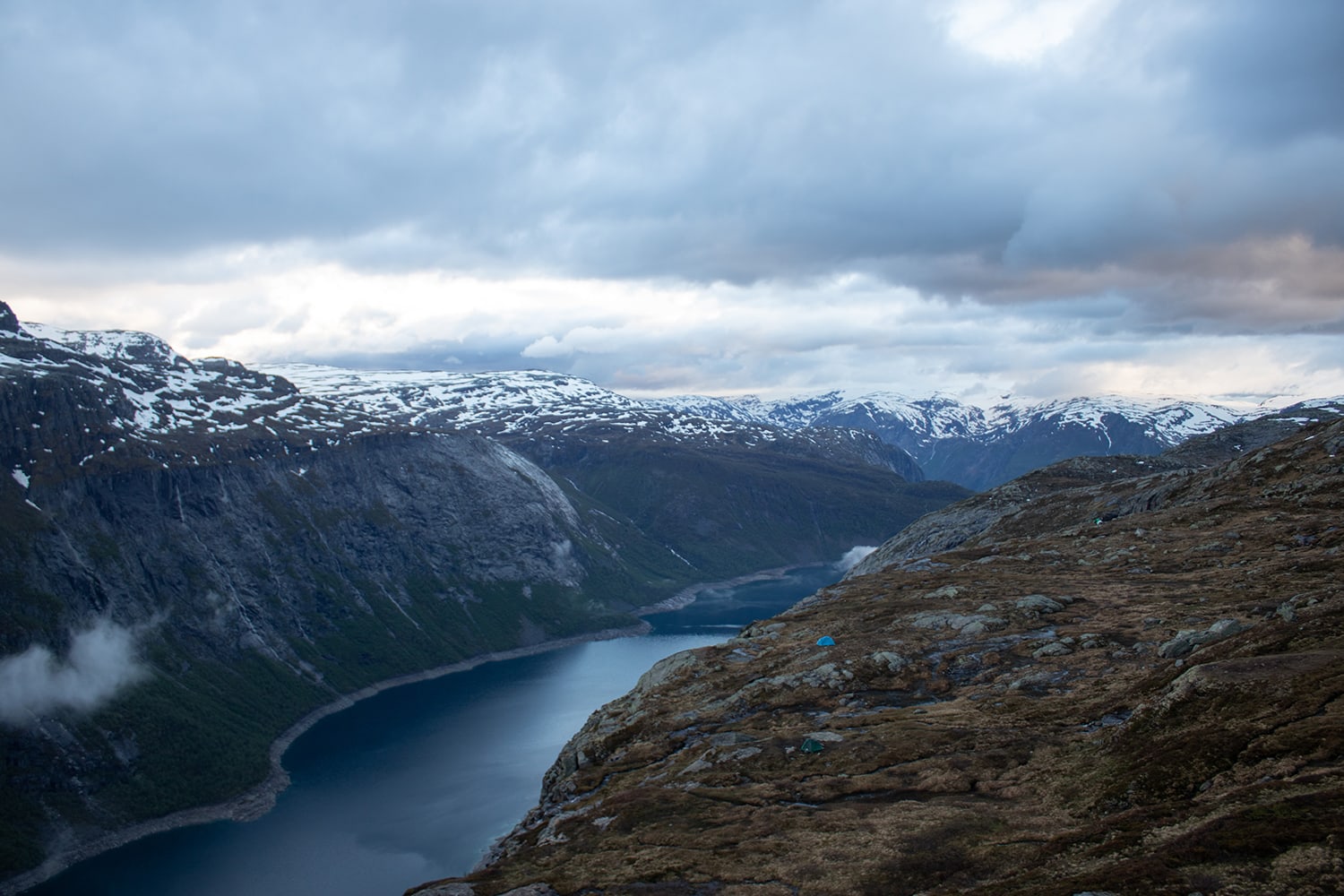 trolltunga 2 day hike