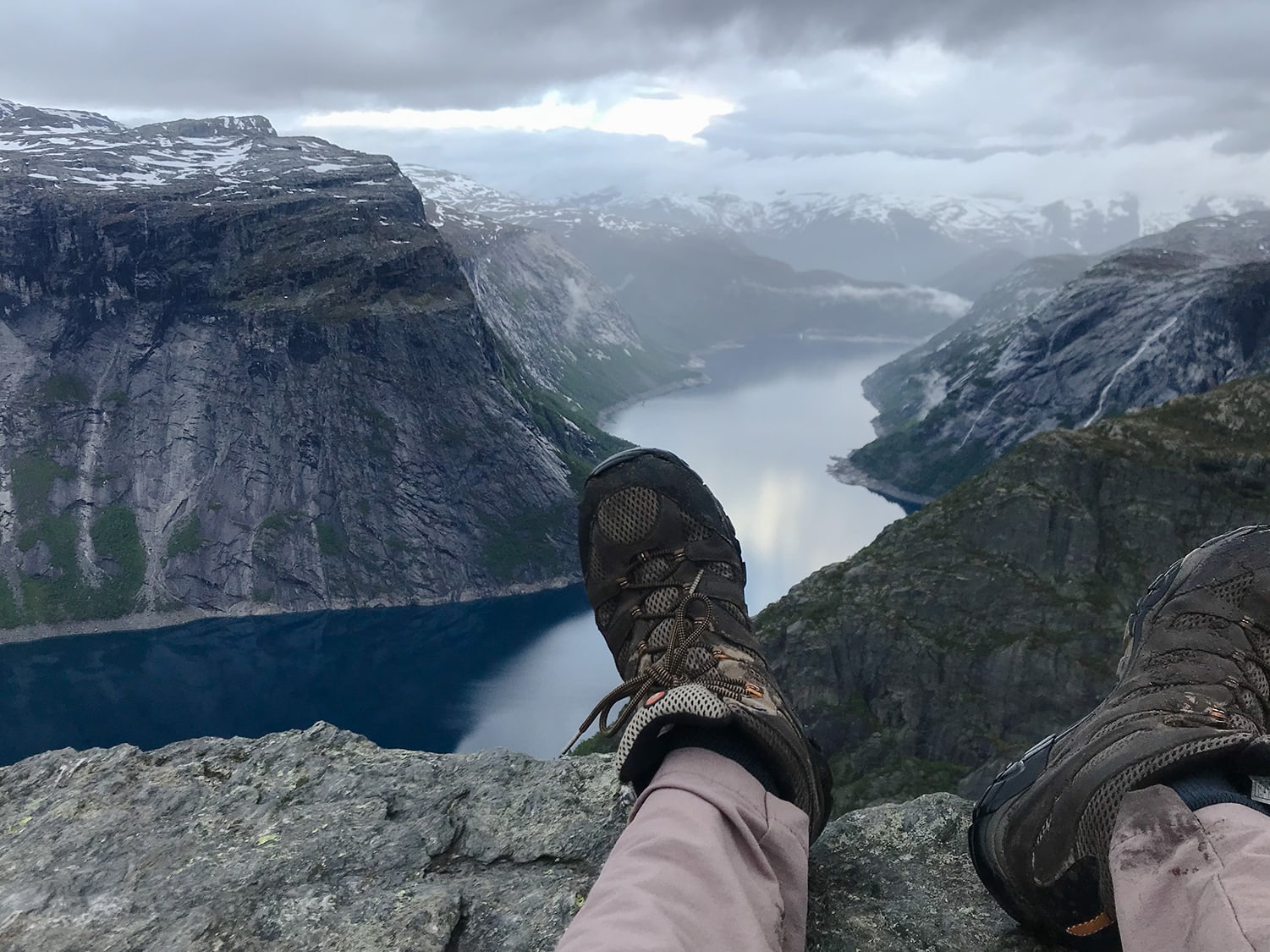 hiking trip to trolltunga