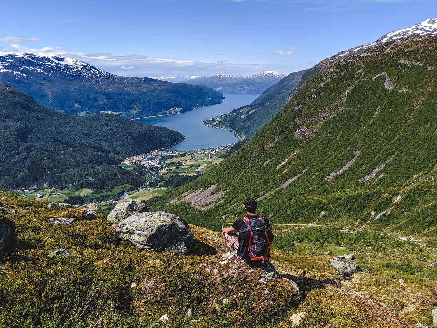 mount skala hike norway