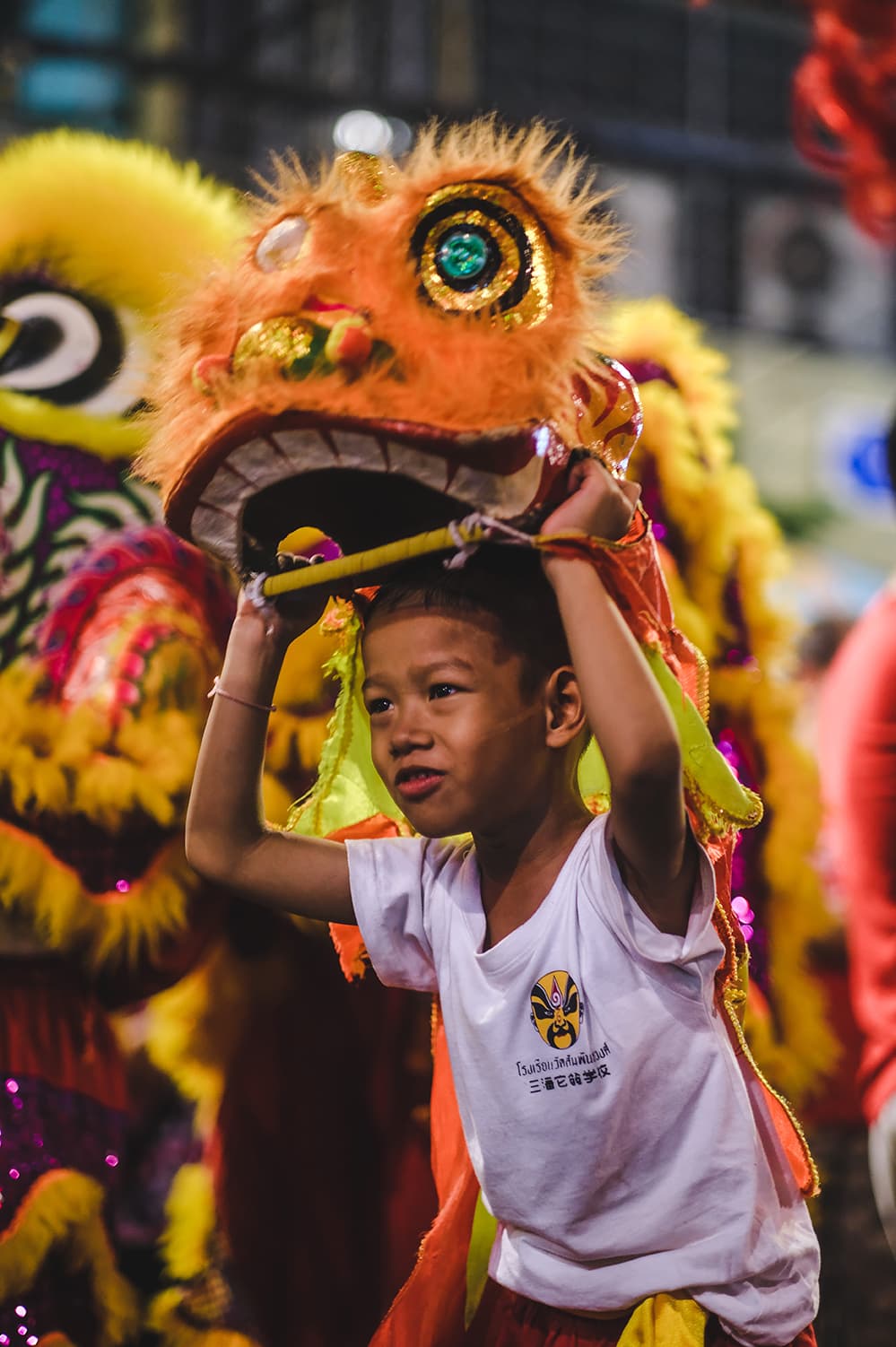 kid celebrate chines new year in bangkok
