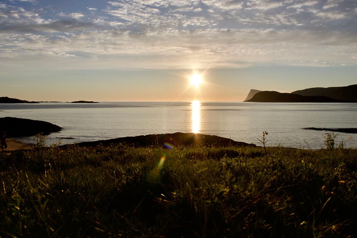 lofoten midnight sun