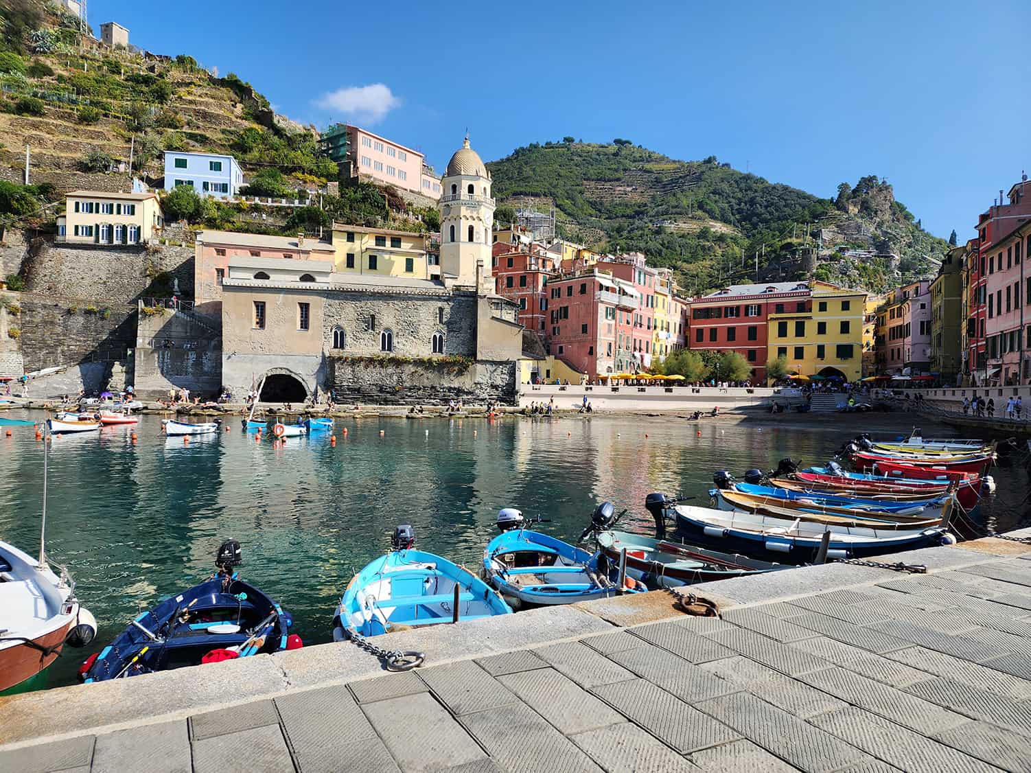 Vernazza port cinque terre