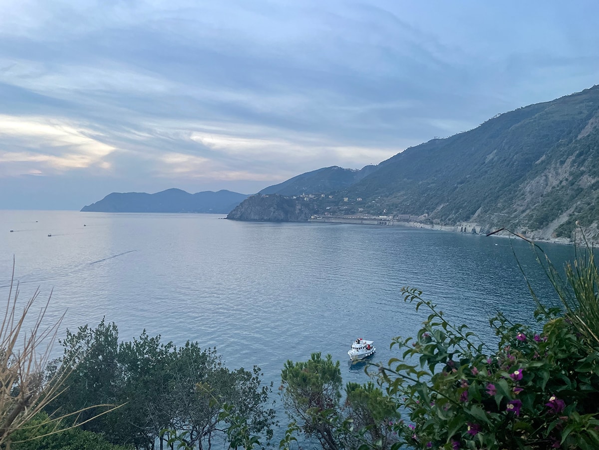 boat at cinque terre